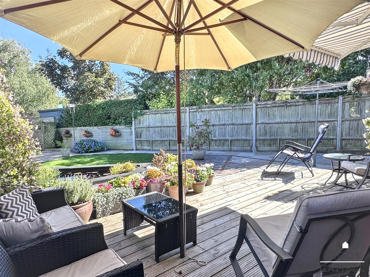 4 Bedroom Bungalow. Broad Road in Eastbourne, East Sussex 20